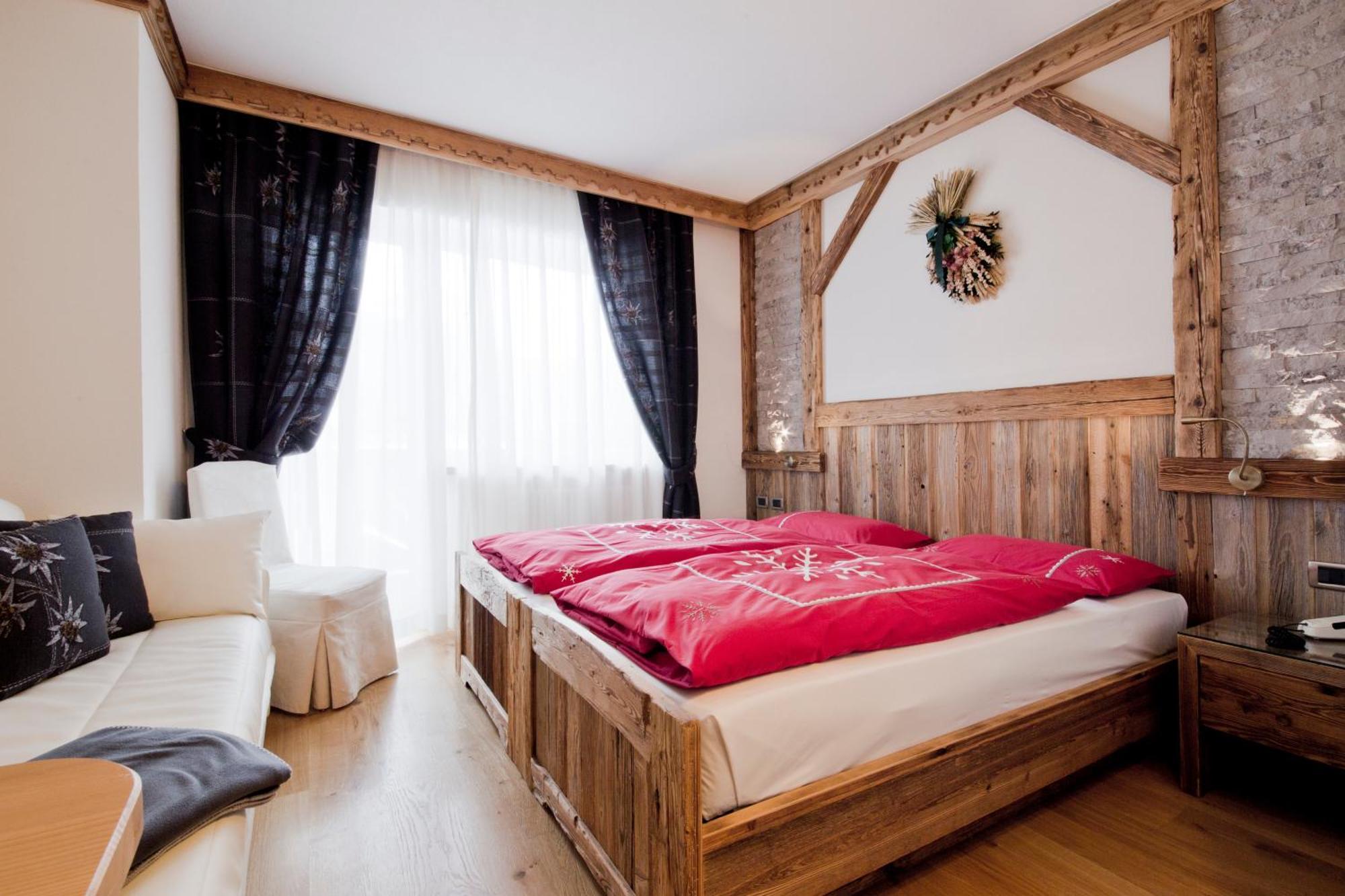 Alpenhotel Panorama カンピテッロ・ディ・ファッサ エクステリア 写真