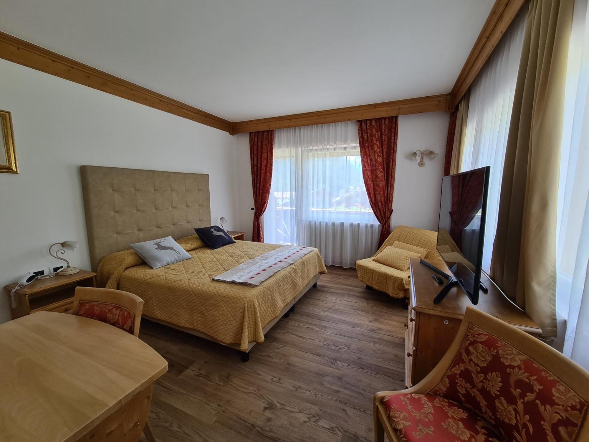 Alpenhotel Panorama カンピテッロ・ディ・ファッサ エクステリア 写真