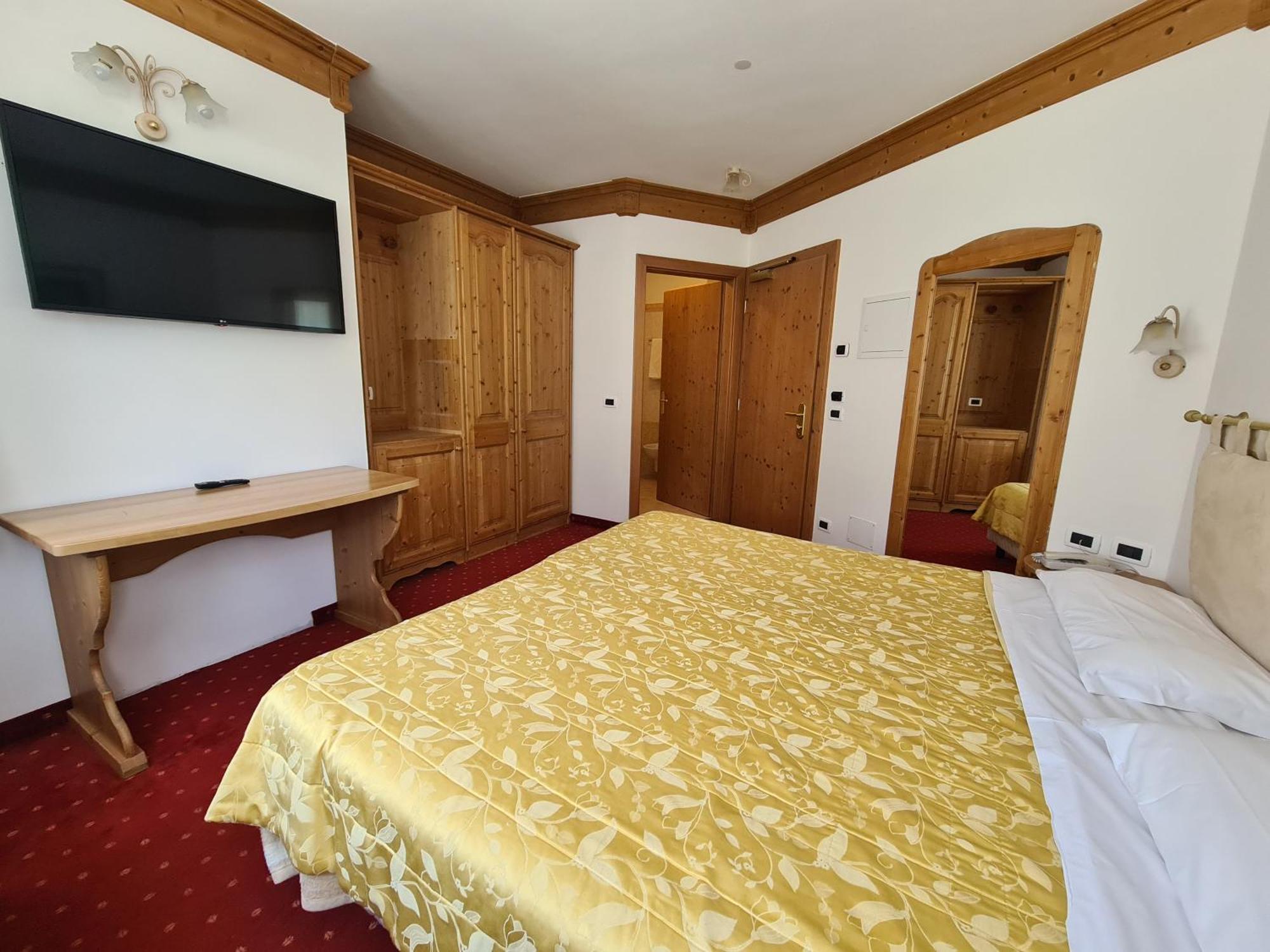 Alpenhotel Panorama カンピテッロ・ディ・ファッサ エクステリア 写真