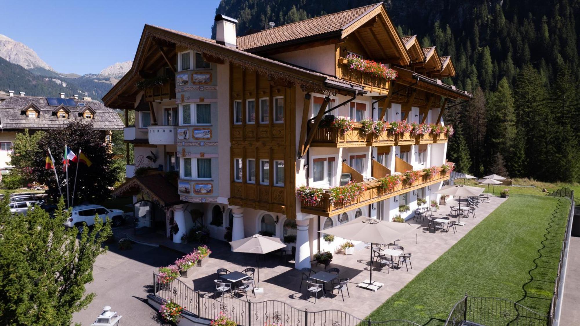 Alpenhotel Panorama カンピテッロ・ディ・ファッサ エクステリア 写真